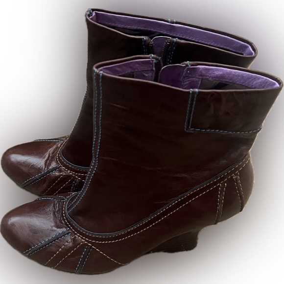 Kenzie Tulip Wedge heel brown & purple Victorian style ankle booties 8.5 - Picture 1 of 5